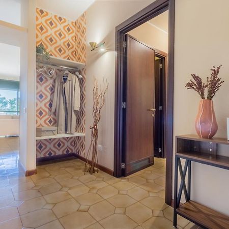 Colle Bonaria Apartment Cagliari Bagian luar foto