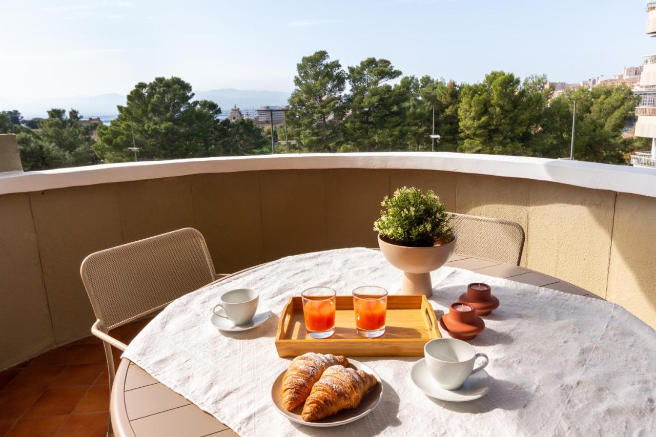 Colle Bonaria Apartment Cagliari Bagian luar foto