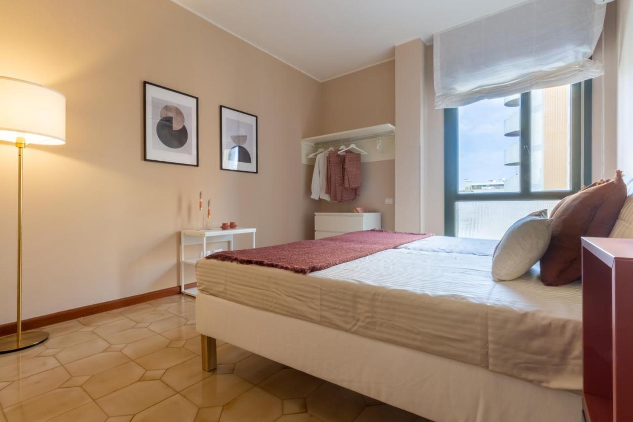 Colle Bonaria Apartment Cagliari Bagian luar foto