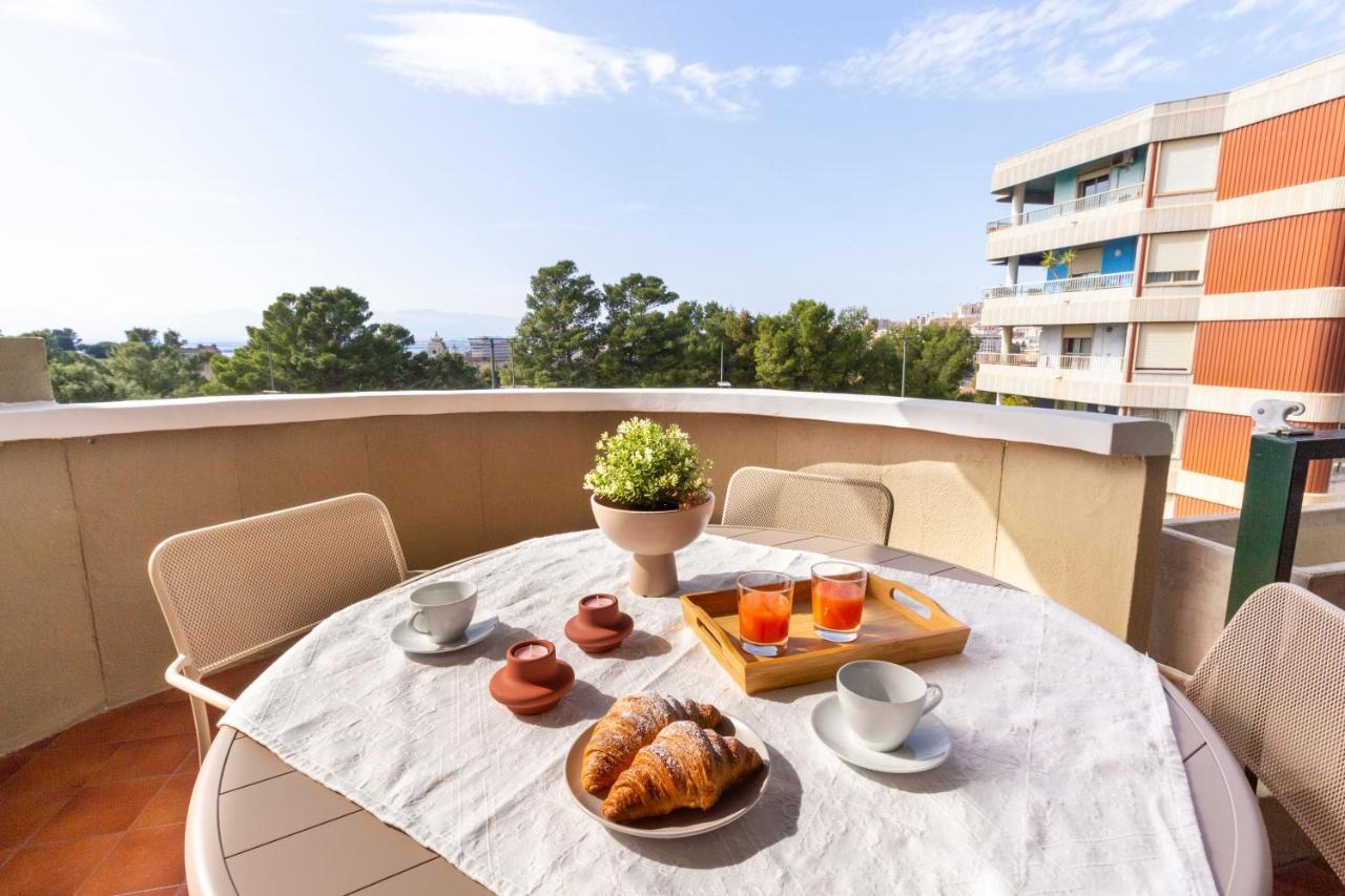Colle Bonaria Apartment Cagliari Bagian luar foto